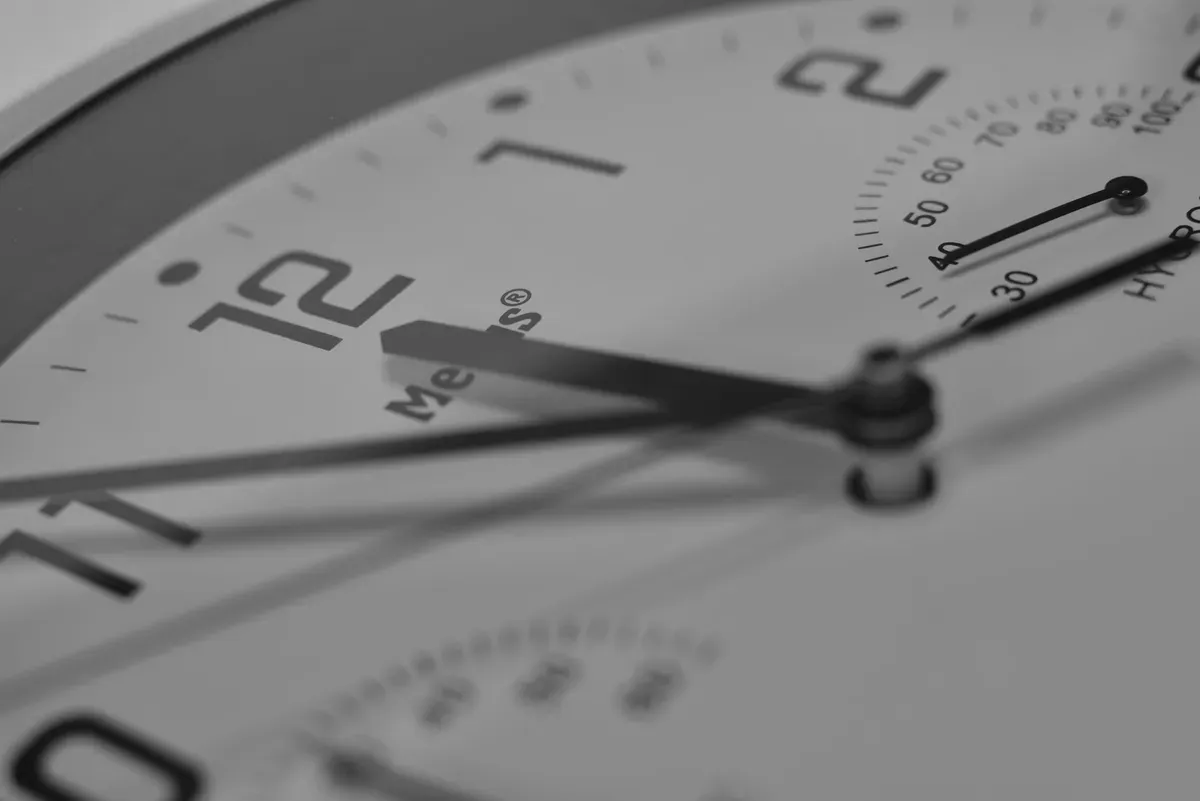 How to Tell Time in German Without Mistakes